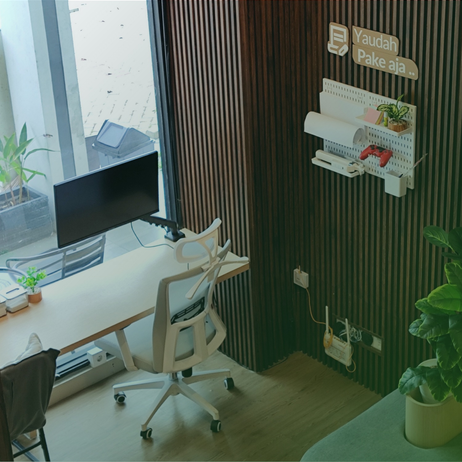 Setup Monitor Eksternal Gratis